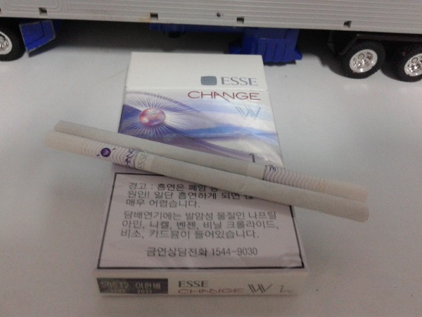韓國(guó)esse爆珠香煙多少錢(qián)一盒 esse愛(ài)喜幻變爆珠(葡萄味)價(jià)格16元/包