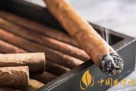 香煙和雪茄有什么不同口感 香煙和雪茄七個(gè)區(qū)別！